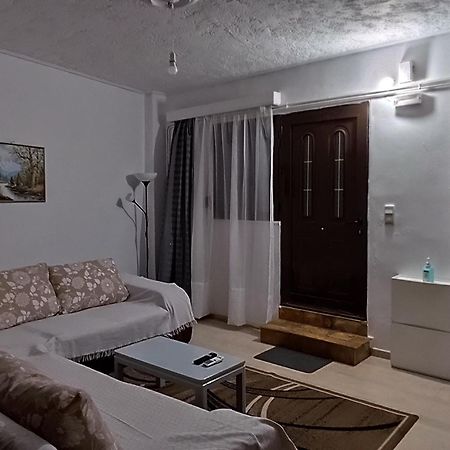 Ευρύχωρο Και Άνετο Διαμέρισμα Στην Ιτέα Joanna'S Apartment Kirra 外观 照片