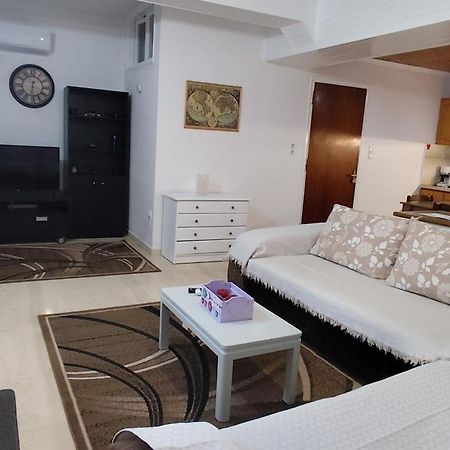Ευρύχωρο Και Άνετο Διαμέρισμα Στην Ιτέα Joanna'S Apartment Kirra 外观 照片