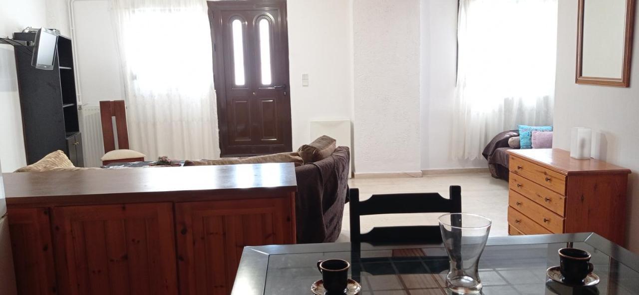Ευρύχωρο Και Άνετο Διαμέρισμα Στην Ιτέα Joanna'S Apartment Kirra 外观 照片