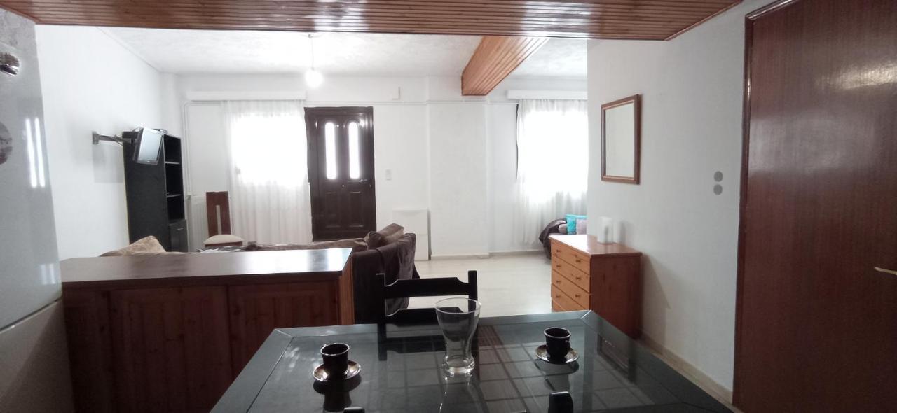 Ευρύχωρο Και Άνετο Διαμέρισμα Στην Ιτέα Joanna'S Apartment Kirra 外观 照片