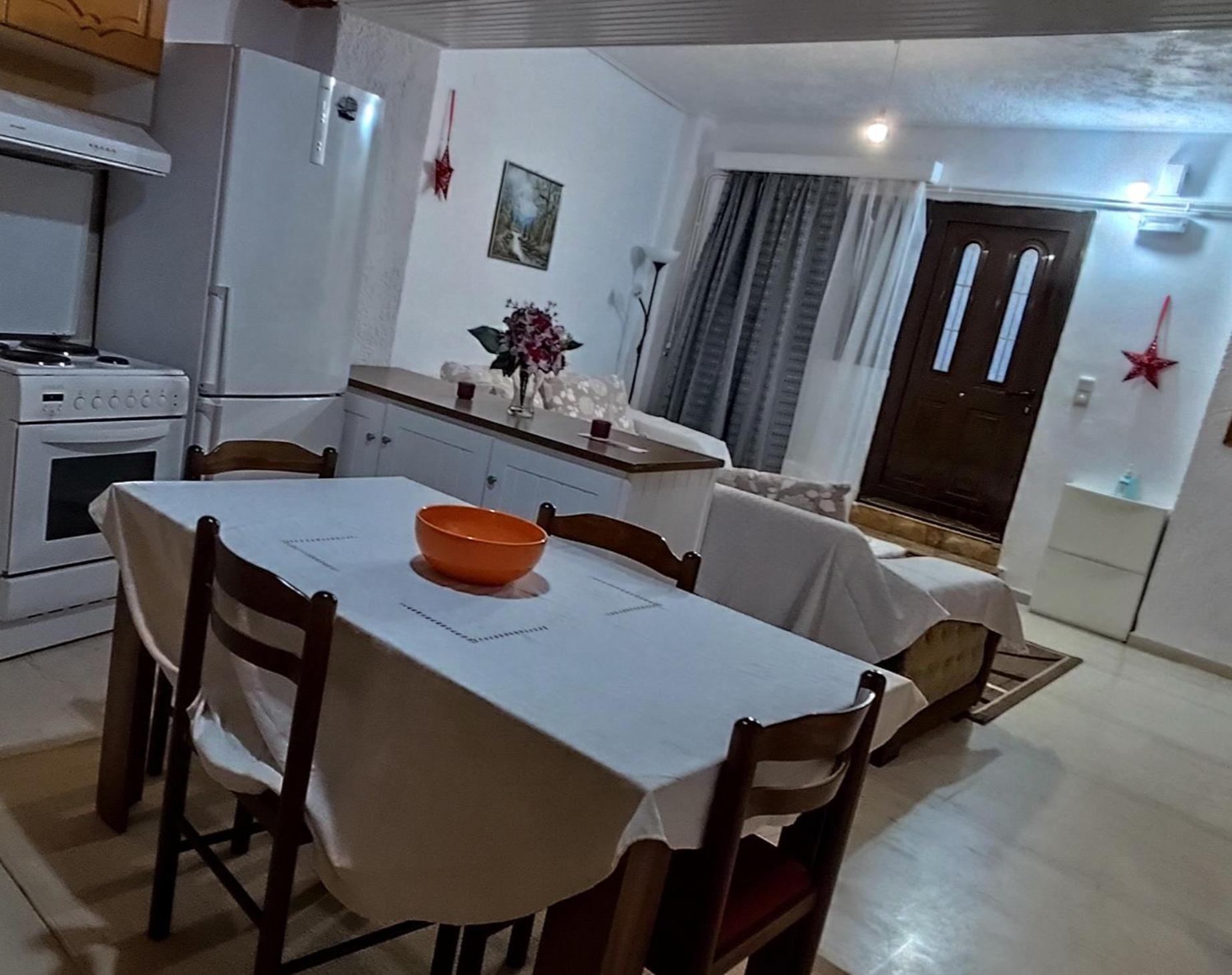 Ευρύχωρο Και Άνετο Διαμέρισμα Στην Ιτέα Joanna'S Apartment Kirra 外观 照片