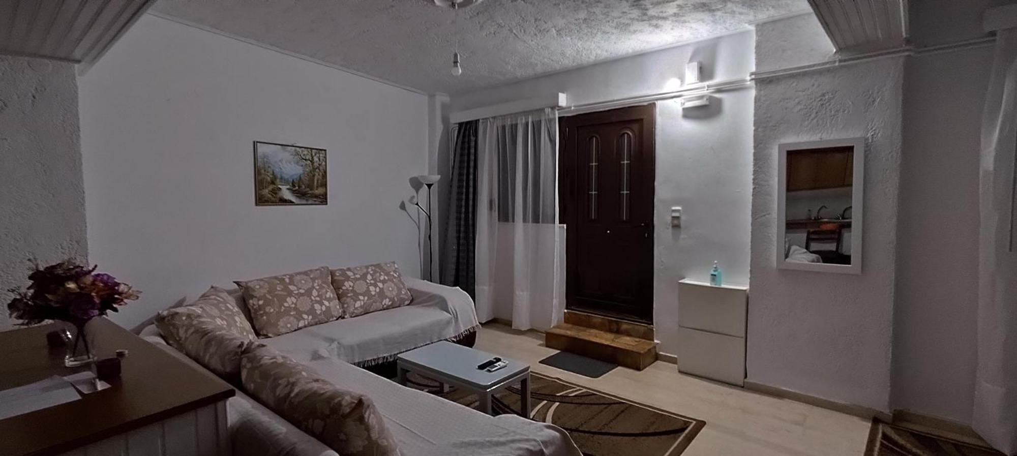 Ευρύχωρο Και Άνετο Διαμέρισμα Στην Ιτέα Joanna'S Apartment Kirra 外观 照片