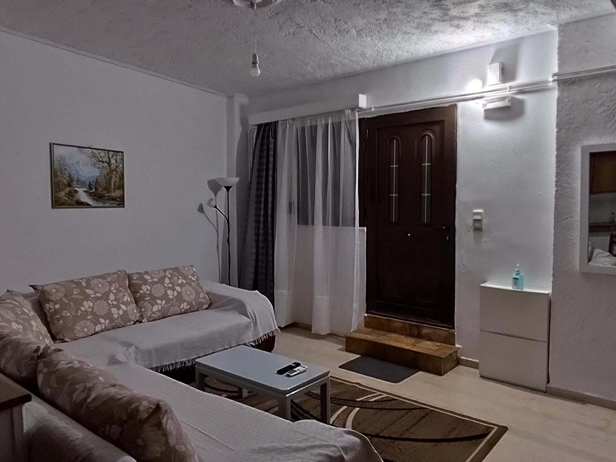 Ευρύχωρο Και Άνετο Διαμέρισμα Στην Ιτέα Joanna'S Apartment Kirra 外观 照片